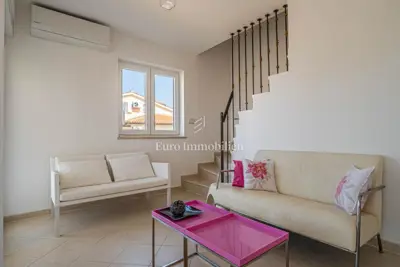 Stan 70 m², Poreč - pogled na more i terasa - 16