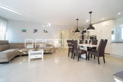 Haus zum Kauf in Zaton, 450 m² - 21