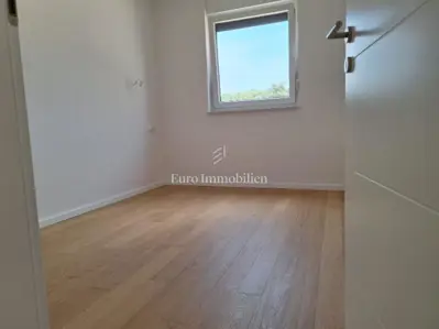 Stan 59,90 m², Mandre - 2 spavaće sobe i terasa - 12