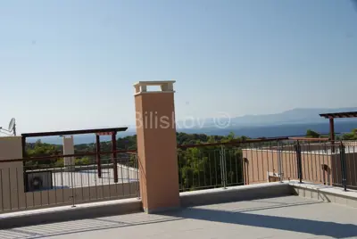 Vila 205 m², Splitska - bazen i panoramski pogled na more - 8
