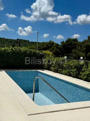 Vila 205 m², Splitska - bazen i panoramski pogled na more - 4