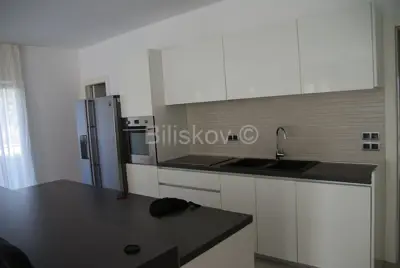 Vila 205 m², Splitska - bazen i panoramski pogled na more - 14