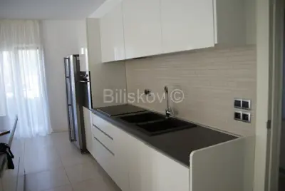 Vila 205 m², Splitska - bazen i panoramski pogled na more - 12