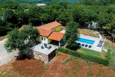 Haus 160 m², Labin - 4 Schlafzimmer und Pool - 2