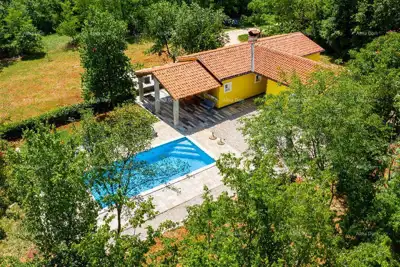Haus 160 m², Labin - 4 Schlafzimmer und Pool - 1