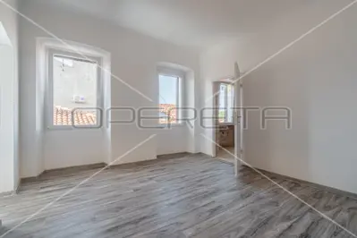 Pula, Wohnung 74 m² im Herzen der Stadt