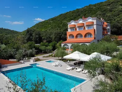 Hotel 1 600 m², Krnica, 200 m vom Meer und Pool mit Aussicht - 2