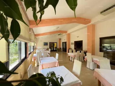 Hotel 1 600 m², Krnica, 200 m vom Meer und Pool mit Aussicht - 20
