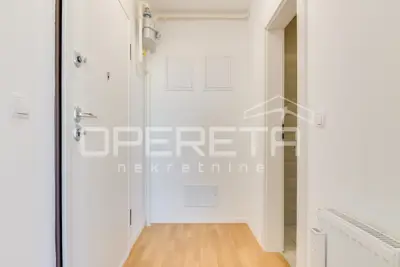 Apartment 41 m², Sesvete, Iver naselje, furnished and with a loggia - 8