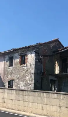 Houses for renovation, Šapjane, quiet location near the border - 4