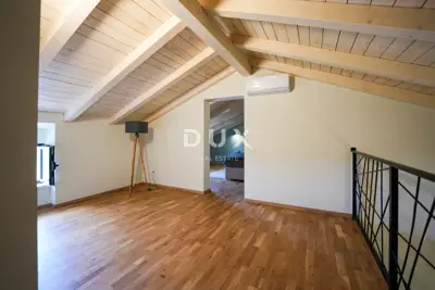 House 140 m², Svetvinčenat - pool and landscaped yard - 17