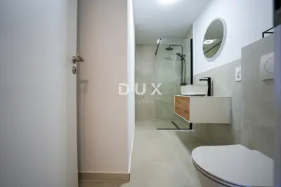 House 140 m², Svetvinčenat - pool and landscaped yard - 21