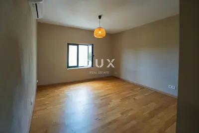 House 140 m², Svetvinčenat - pool and landscaped yard - 19