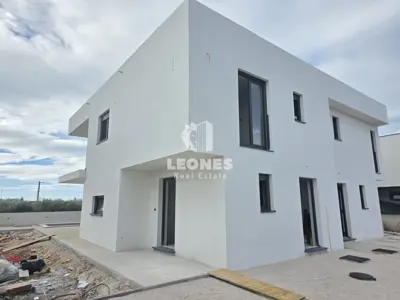 Haus 121 m², Umag - Doppelhaushälfte mit Pool - 2
