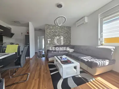 Stan 52 m², Buje - 2 spavaće sobe i natkrivena terasa - 3
