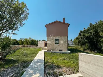Labin - kamena vila s bazenom - 2