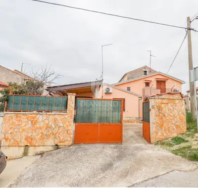 Kuća 90 m², Šikići - mirna lokacija blizu Pule