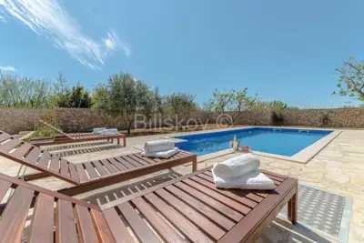 Zadar, Privlaka, Verkauf, Steinhaus mit Pool, Garten und Parkplatz. - 16
