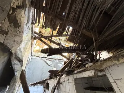 Kuća u Bribiru, centar i dvorište za parkiranje - 6