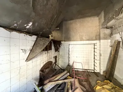 Kuća u Bribiru, centar i dvorište za parkiranje - 5
