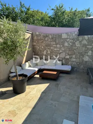 ISTRA, LABIN - Mediterranes Steinhaus mit Pool und fantastischem Blick - 15