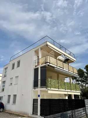 Stan 91 m², Petrčane - Punta Radman, 150 m od mora