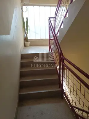 Stan 58 m², Kromosovo naselje, vrt i tavan - 11