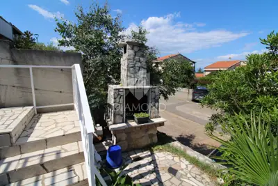 House 77 m², Ravni - sea view and two units - 13
