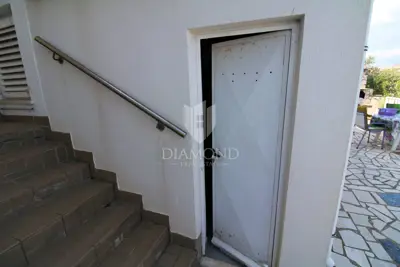 House 77 m², Ravni - sea view and two units - 15