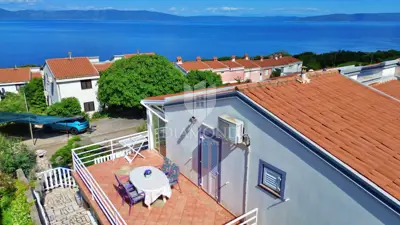 Haus 77 m², Ravni - Meerblick und zwei Einheiten
