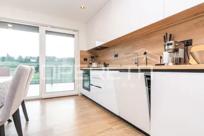 Haus zum Kauf in Donja Zelina, 234 m² - 2