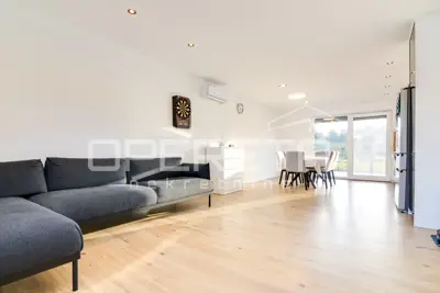 Haus zum Kauf in Donja Zelina, 234 m² - 7