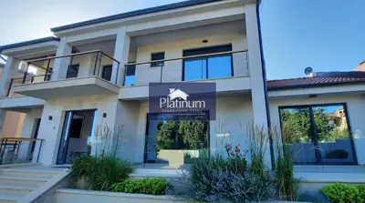 Villa 293 m², Medulin - modern, heated pool