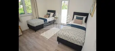 ZADAR, VILLA SA BAZENOM, dugoročni najam, od 1. rujna 2026. - 7