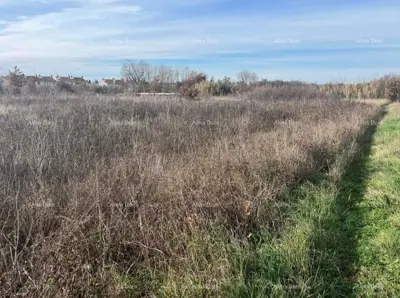 Građevinsko zemljište 3 000 m², Umag - blizu centra i mora