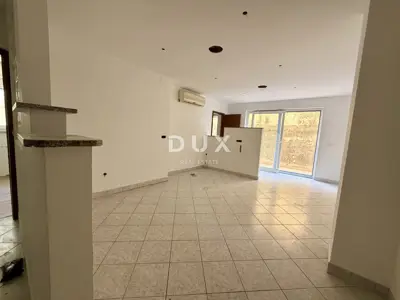 Apartment 66 m², Njivice - 3 bedrooms and terrace - 2