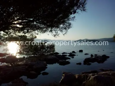 Building land 2,626 m², Drače na Pelješcu, by the road and the harbor