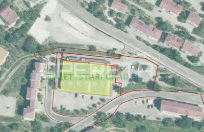 Poslovni prostor 1.548 m², centar Buzeta, prenamjena moguća - 1