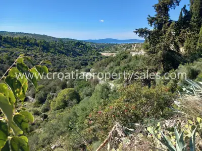 Poljoprivredno zemljište 2.068 m², Otok Brač, pogled na more