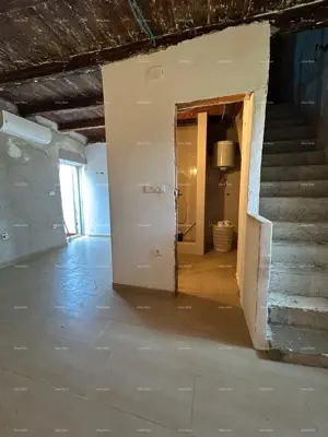 Kuća 63 m², Šišan - tri etaže i dvorište - 3