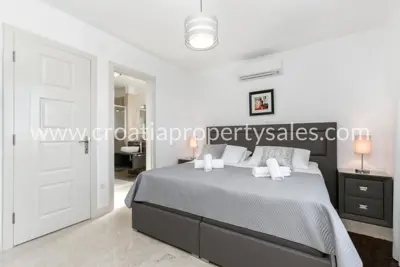 Apartment 150 m², Otok Brač - sea and pool view - 4