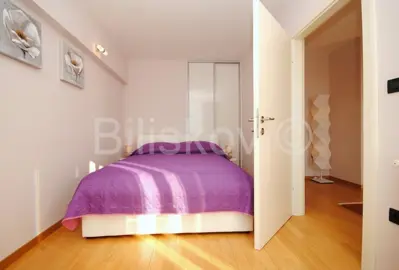 Klis-vila s bazenom i otvorenim pogledom na more i Split - 16
