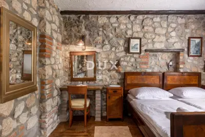 House 230 m², Drivenik - pool and yard - 14