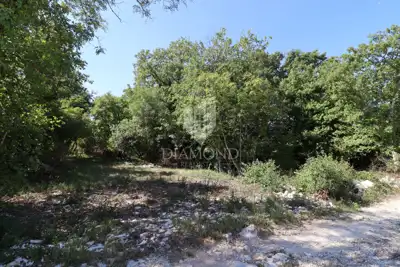 Građevinsko zemljište 1.708 m², Svetvinčenat - otvoren pogled