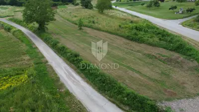 Building plot 2,662 m², Pićan - by the road - 6