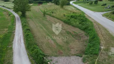 Building plot 2,662 m², Pićan - by the road - 7