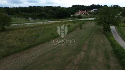 Building plot 2,662 m², Pićan - by the road - 4