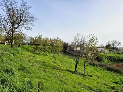 Građevinsko zemljište 1 730 m², Vadreš - mirna lokacija