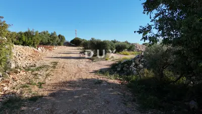 Građevinsko zemljište, Krk - pogled na more i asfaltirani prilaz - 10