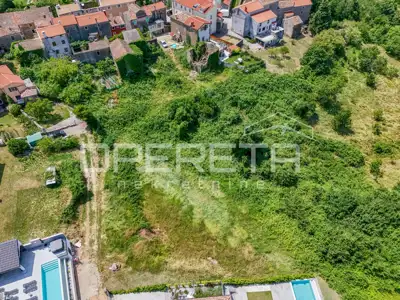 Zemljište 592 m², Momjan - otvoren pogled na prirodu - 5